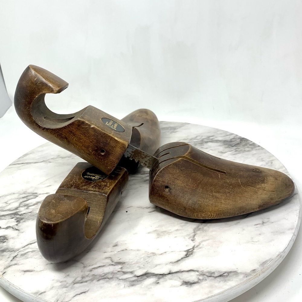 French Shriner Men's Wooden Shoe Tree Brown Adjustable Size 3 J.V. Shoe Tree Co